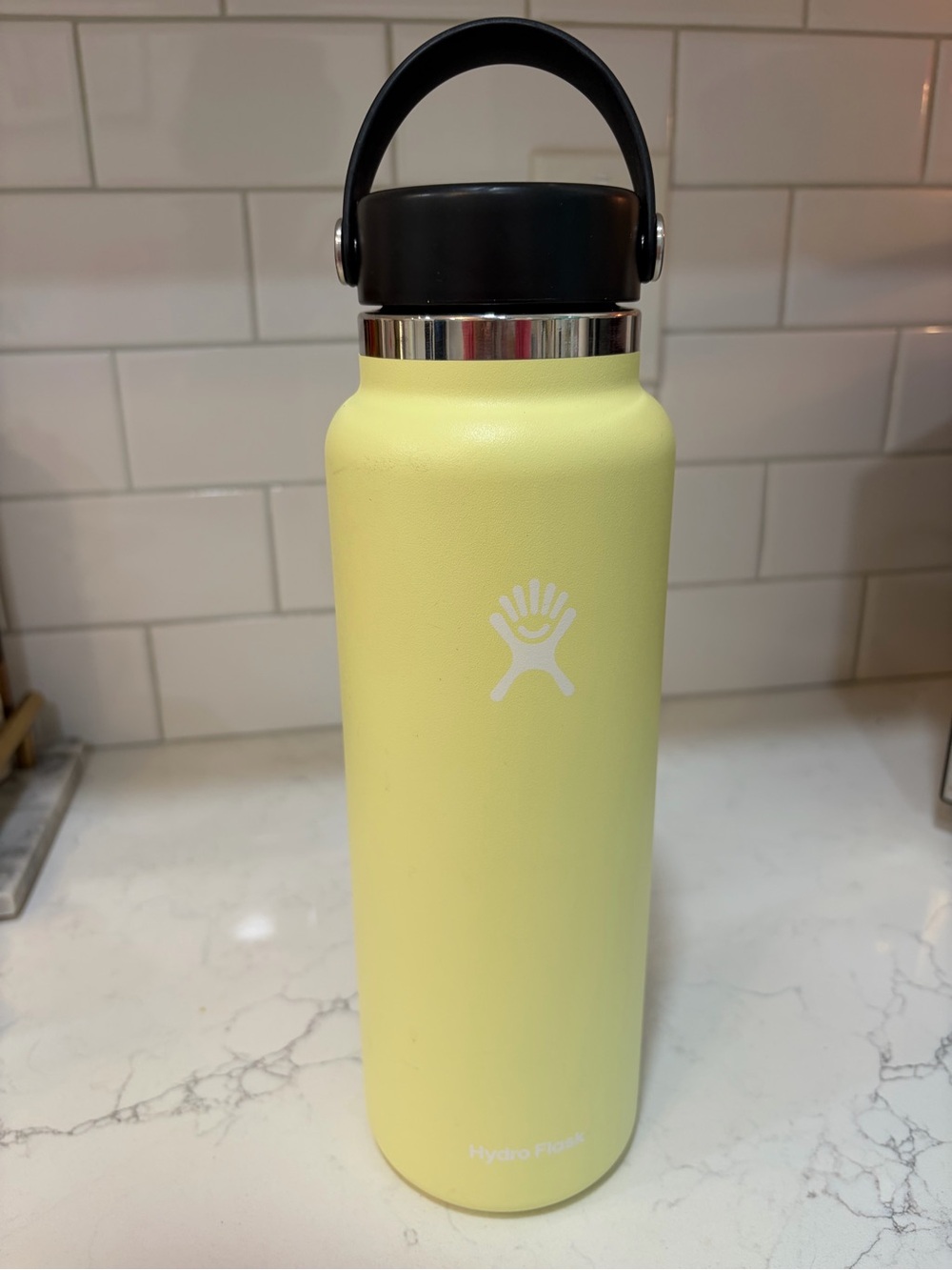Hydroflask 40 oz Pineapple